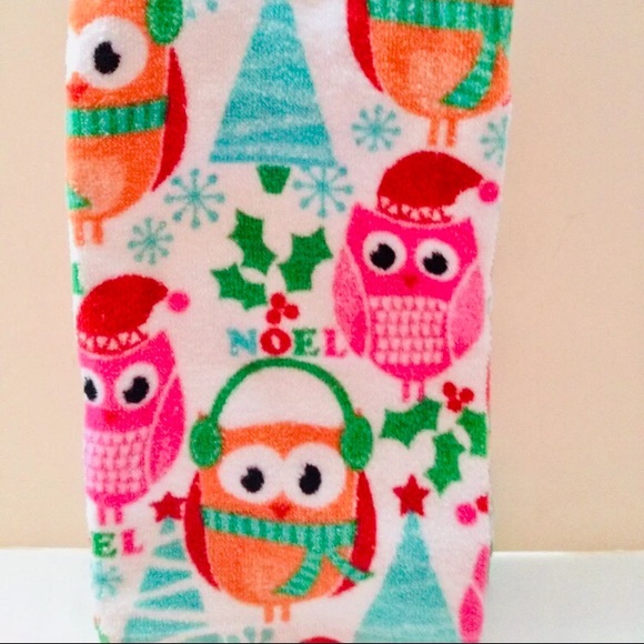 Storehouse Holiday 2 Noel Xmas Owls Kitchen Towels Scarf Hats
